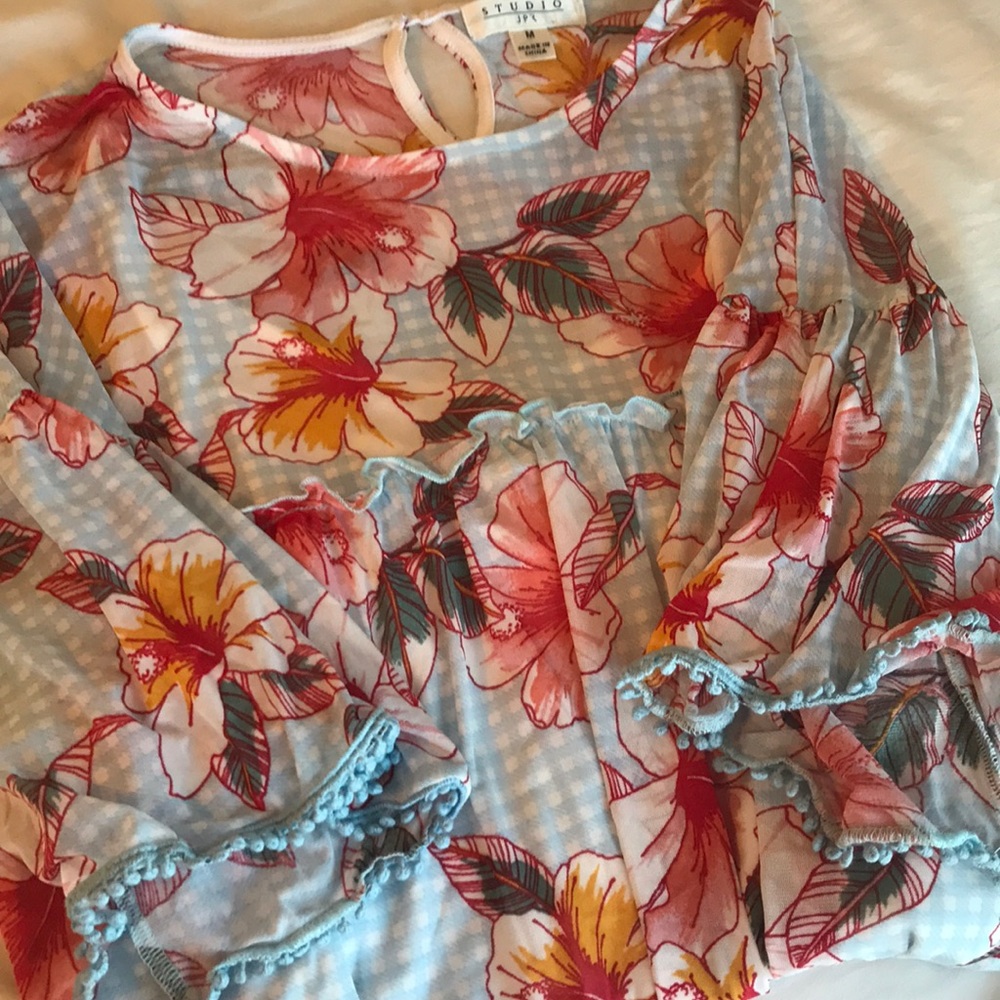 Babydoll floral and gingham blouse